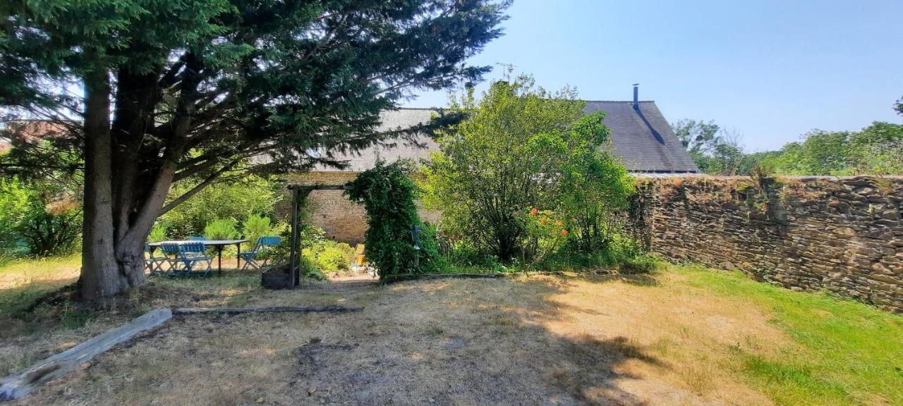 Chambres D'Hotes Domaine La Touche Pleine-Fougères Exteriér fotografie